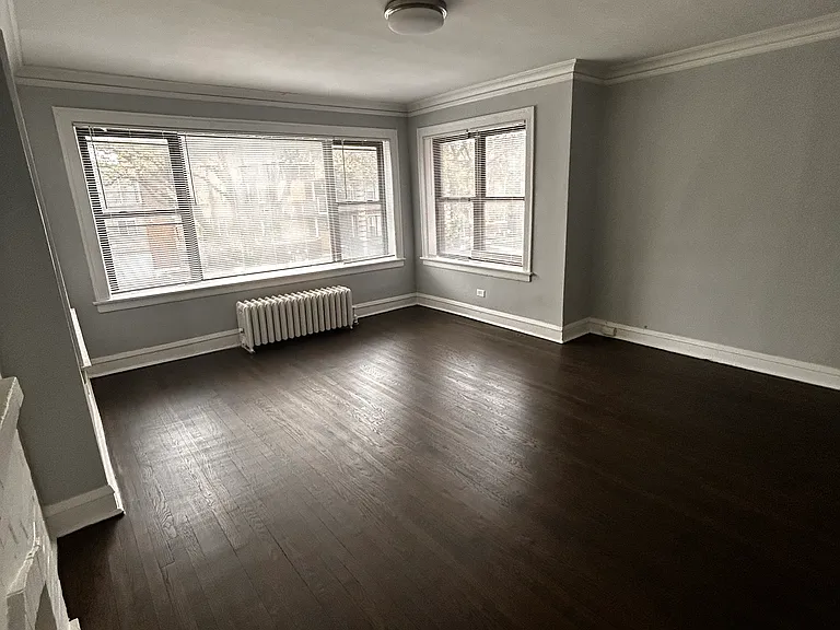 704 E 80th St #2 — Photo 3