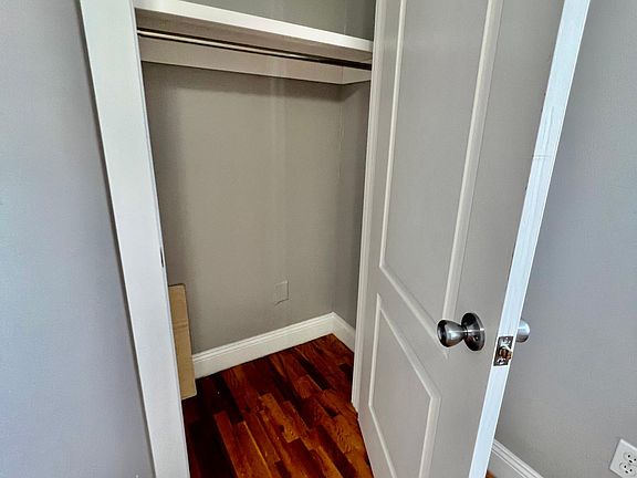 5th image of 110 Van Cortlandt Park Ave #4