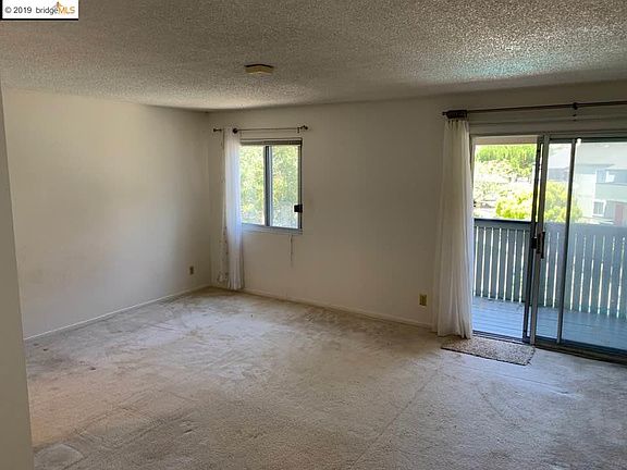 3rd image of 1126 Cherry Ave APT 20
