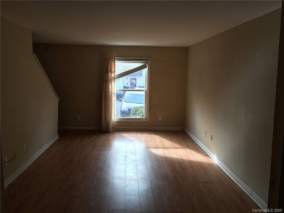 2nd image of 7929 Shady Oak Trl APT 18