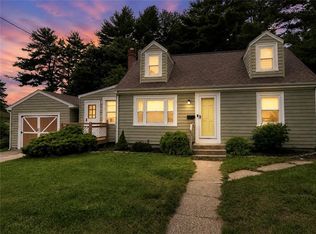22 Robbins Dr, Coventry, RI 02816