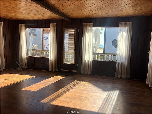 5th image of 58 Surfside Ave
