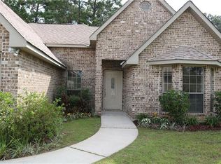 200 Highland Oaks N, Madisonville, LA 70447