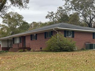 311 Pleasant Meadows Dr, Gaffney, SC 29341