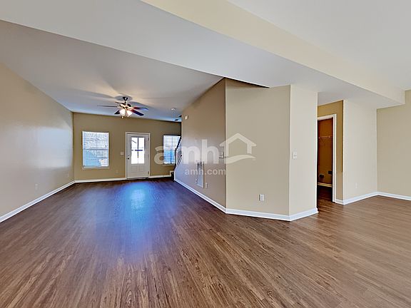 4th image of 609 Smoky Mountains Dr