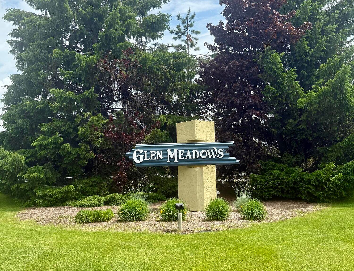 Glen Meadows Dr