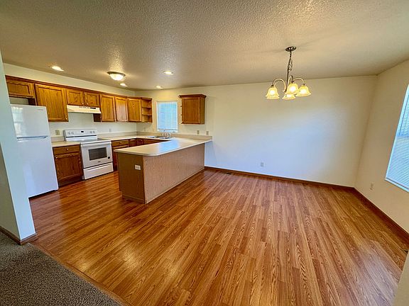 4th image of 500 Berkley St #506