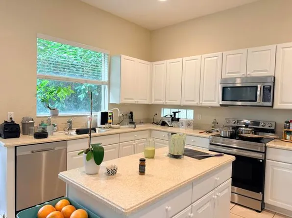 17 Country Lake Cir, Boynton Beach, FL 33436