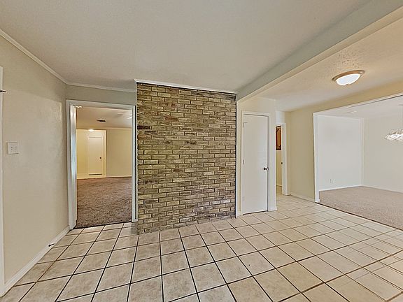 4th image of 121 Wesley Dr