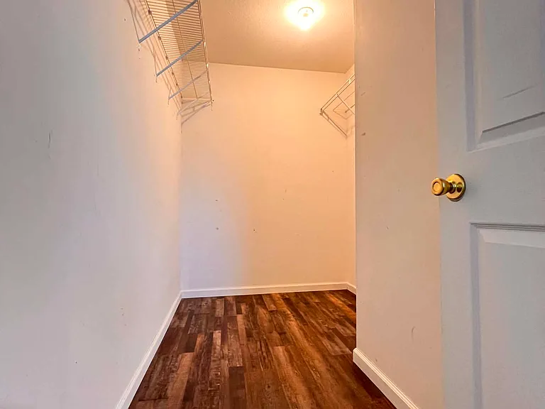 1701A Pleasant St — Photo 12
