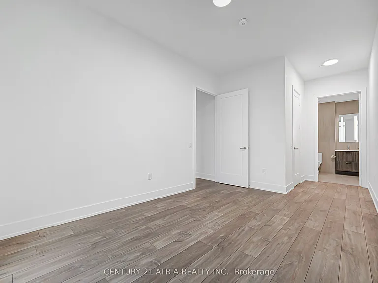 858 Dupont St #Penthouse 03 — Photo 14