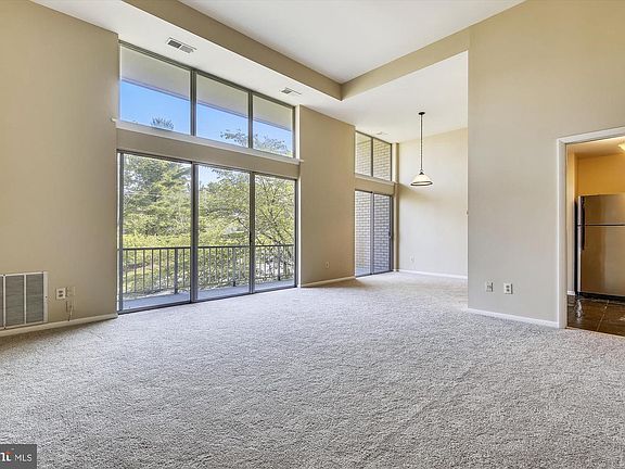 2nd image of 5570 Burnside Dr APT 5