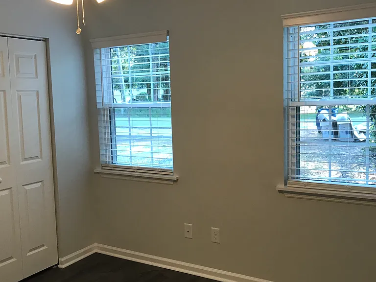 11 Charter Dr — Photo 8