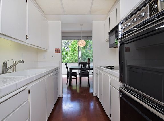 3rd image of 14144 Dickens St APT 315