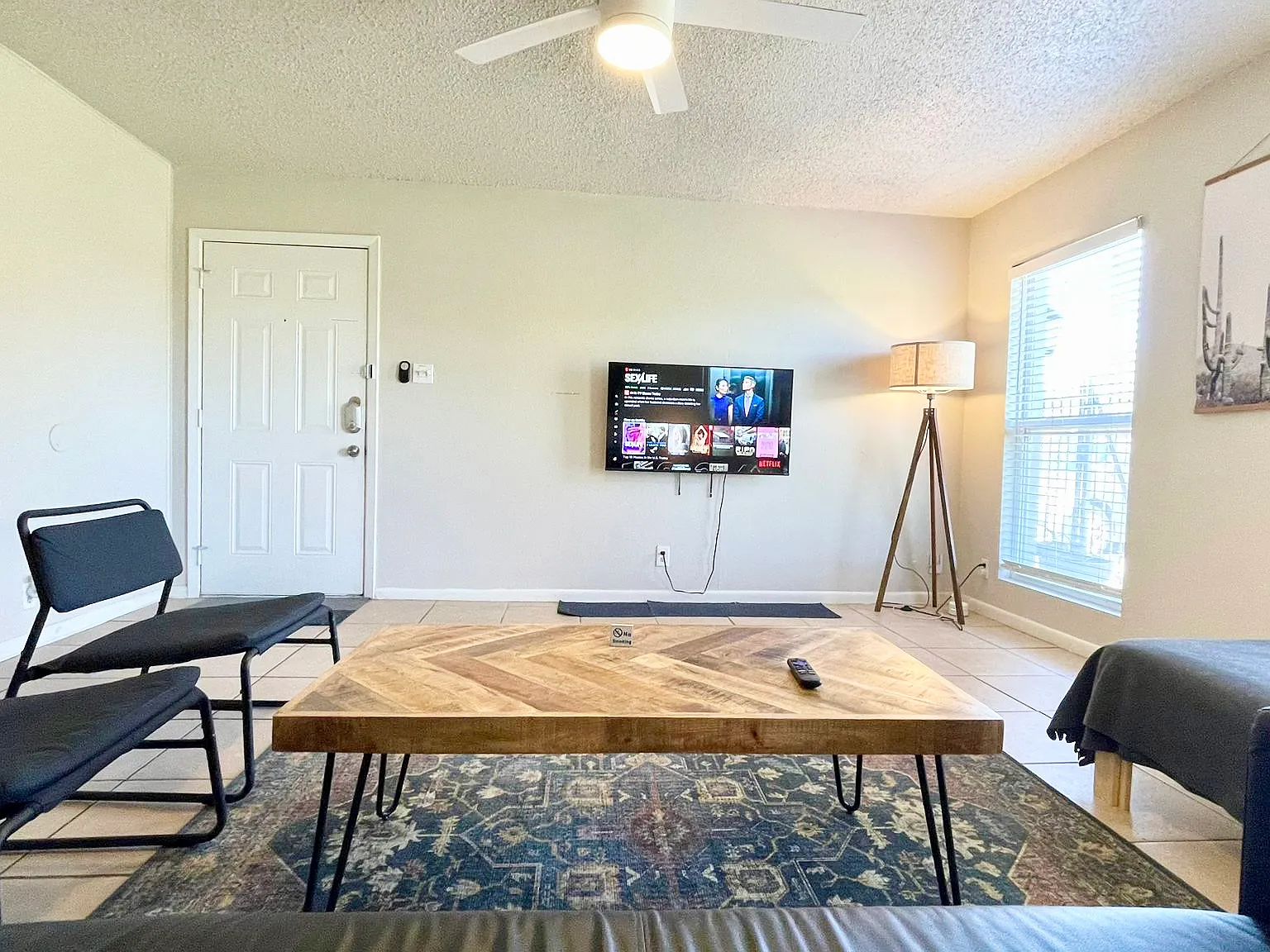 2 bed, 1000 sqft, $1,290 — Photo 3