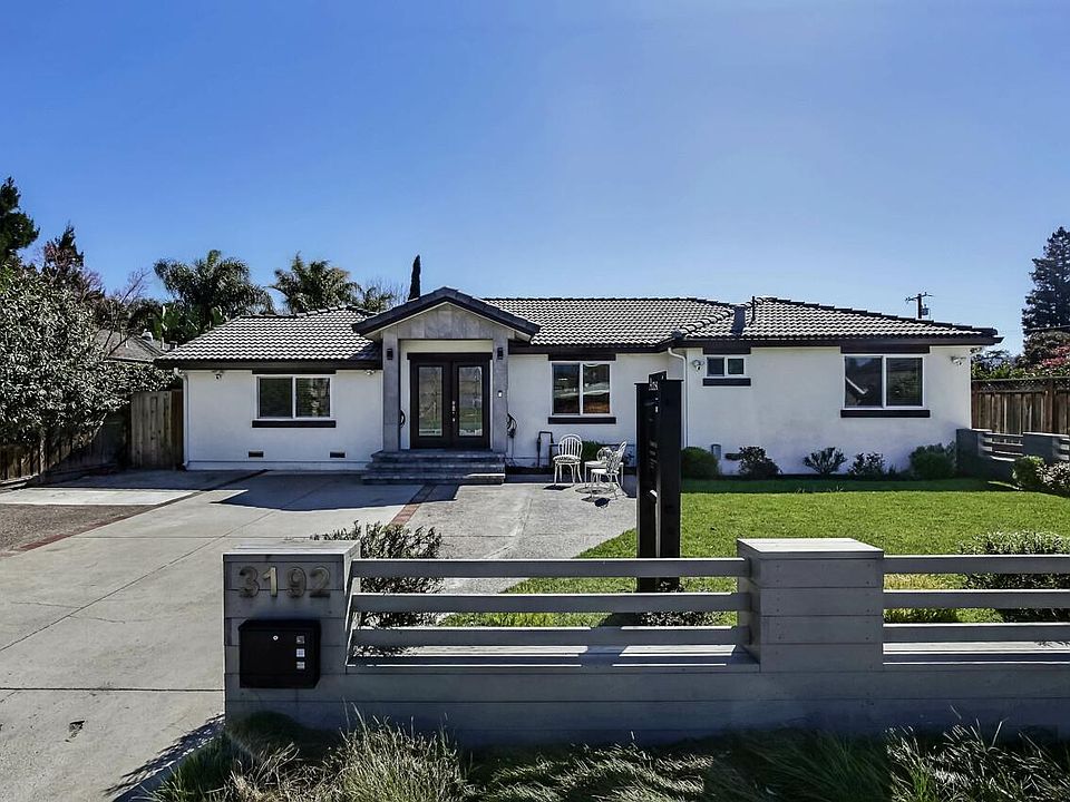 1st image of 3192 Oriole Dr