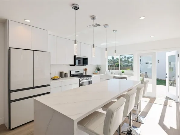 1544 W 215th St, Torrance, CA 90501