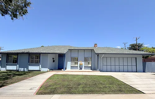 5570 Coralino Rd Photo 1