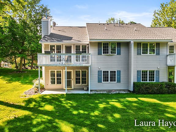 2nd image of 6880 Beechwood Dr