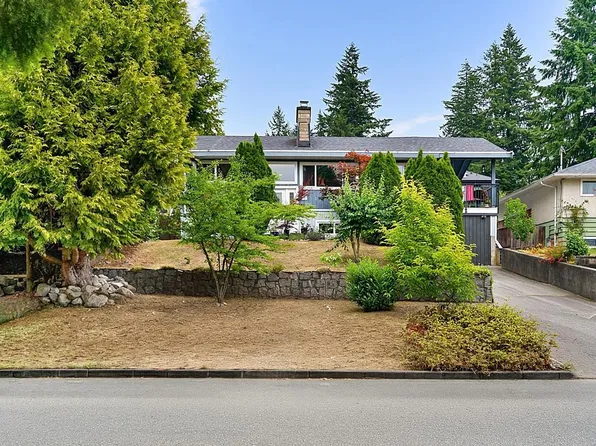 937 Kinsac St, Coquitlam, BC V3J 4T8