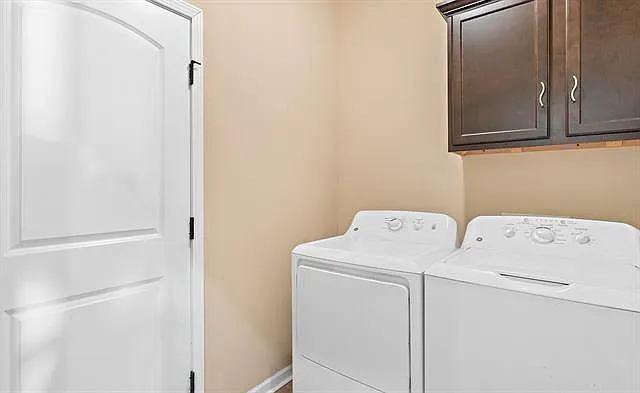 42189 Broadwalk Ave — Photo 17