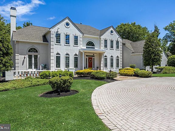 5th image of 228 Munn Ln