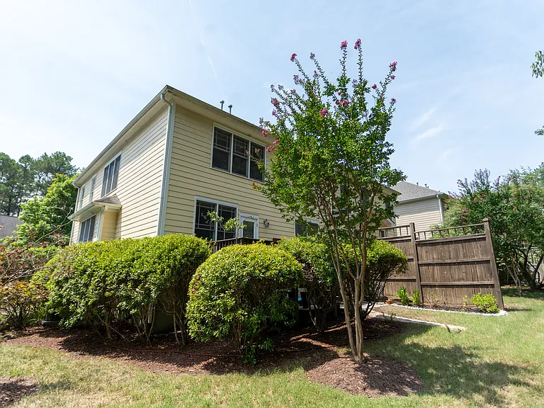 208 Bluefield Rd — Photo 24