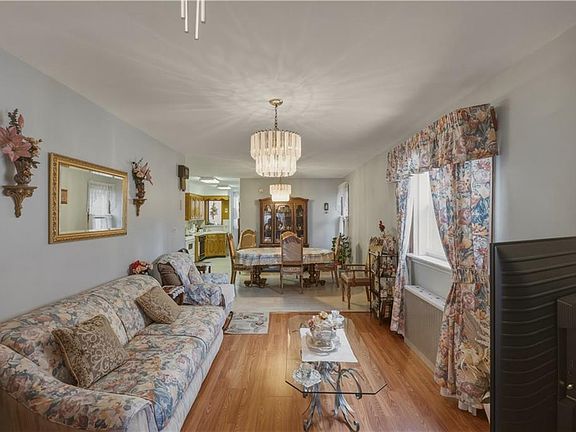 3rd image of 311 Avenue T
