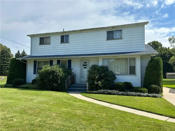 3813 Meadow Dr, Erie, PA 16506