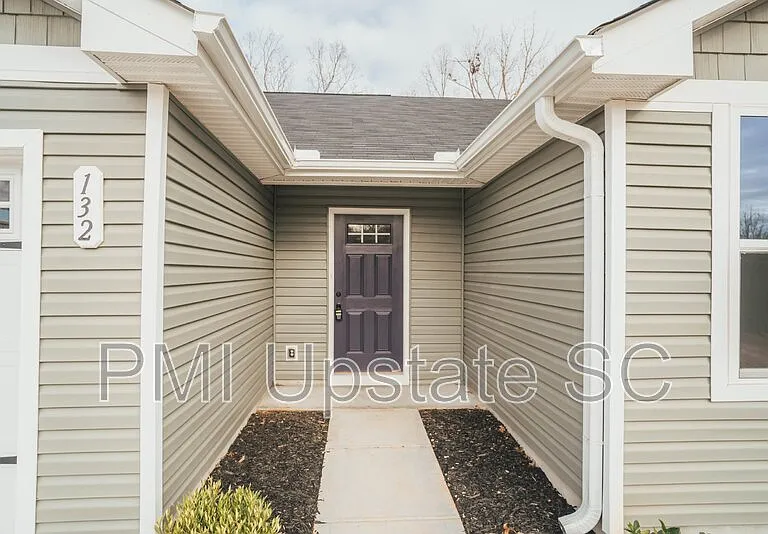 132 Wells Station Rd — Photo 2
