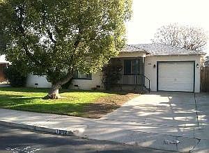 2nd image of 1902 Kenmore Dr W