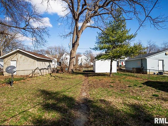 3rd image of 932 N 2nd St