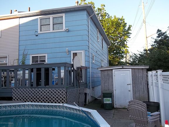 3rd image of 571 Greeley Ave