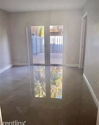5th image of 1121 NW 126th Ave