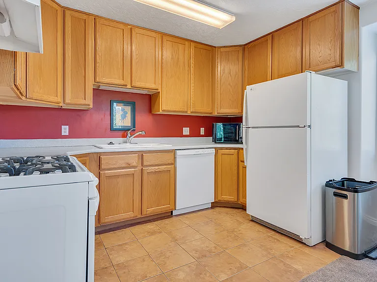 734 E 560 N #301 — Photo 2