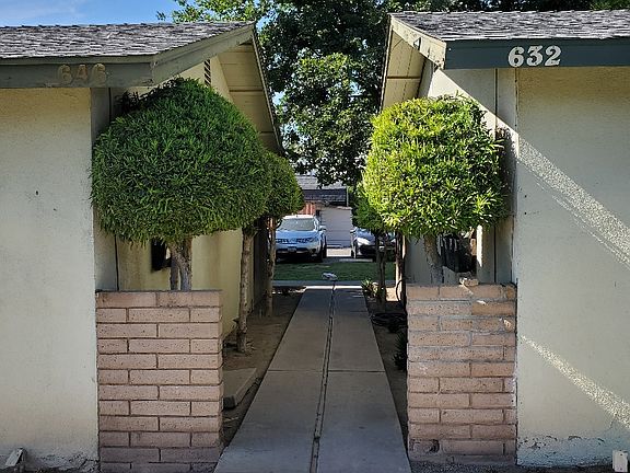 2nd image of 646 W Iris Ave #D