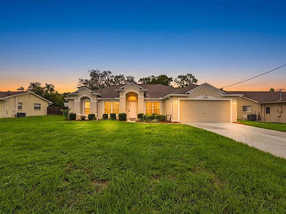 3rd image of 2032 DE CARLO AVENUE