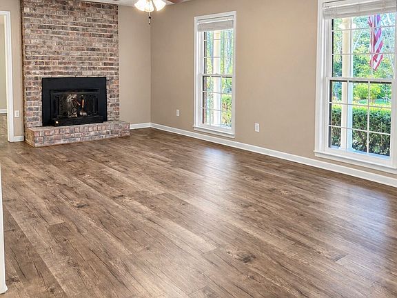 5th image of 403 S Sequoyah Cir NE