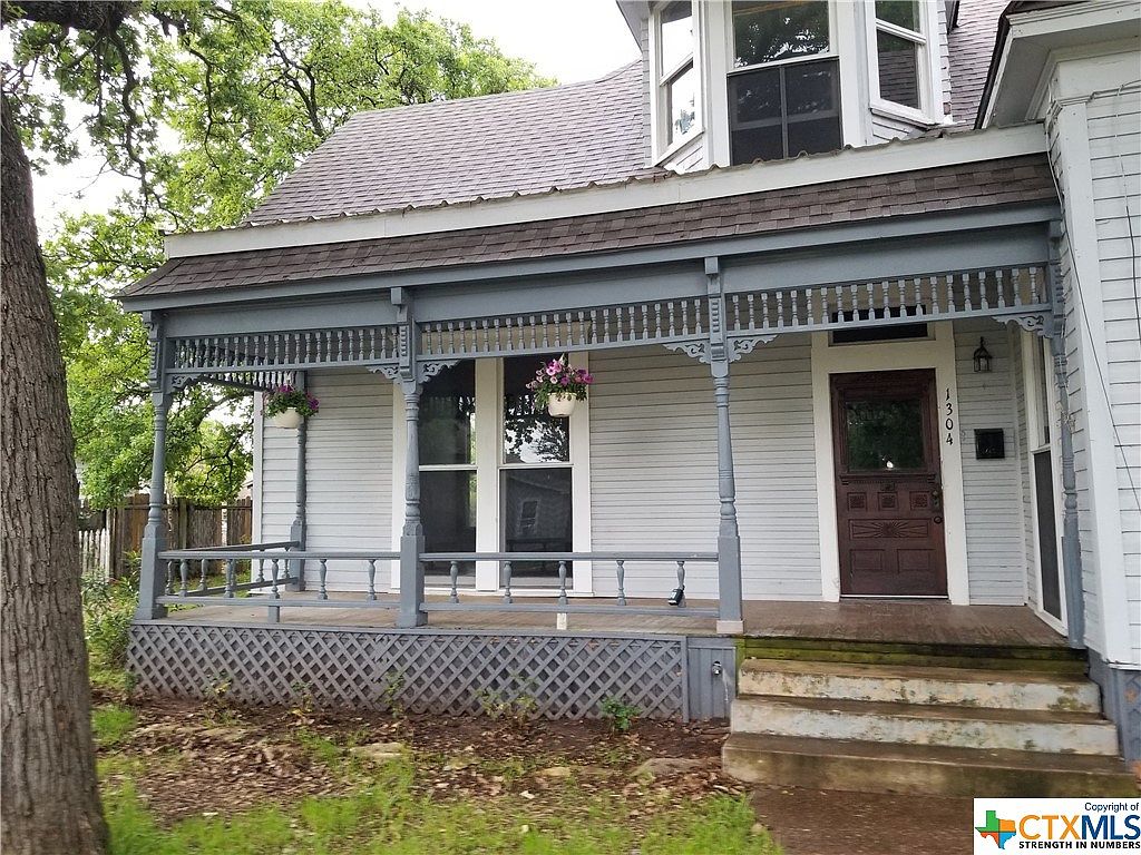 1304 Waco St, Gatesville, TX 76528 Zillow