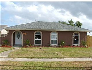 4th image of 3705 Plaza Dr
