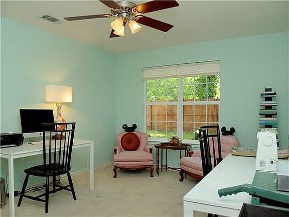 5th image of 8813 Glenn Ln