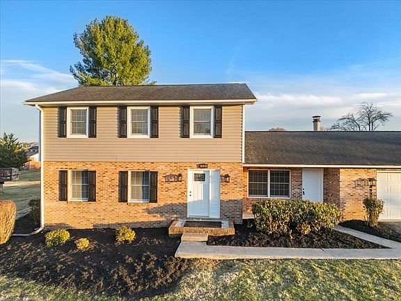 3rd image of 4528 Newbern Heights Dr