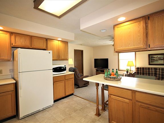 4th image of 4643 Vista Dr