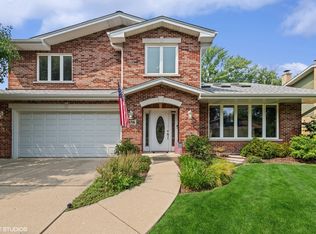 516 E Juniper Dr, Palatine, IL 60074