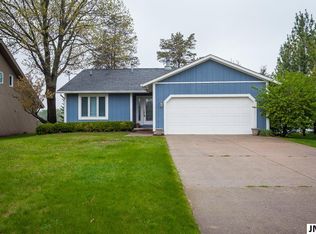 108 Southern Shores Dr, Brooklyn, MI 49230