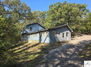 28747 Bohon Rd, Smithton, MO 65350