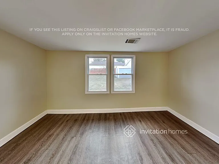 5900 S Brainard Ave — Photo 15