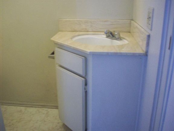 5th image of 9342 Van Nuys Blvd Unit 25