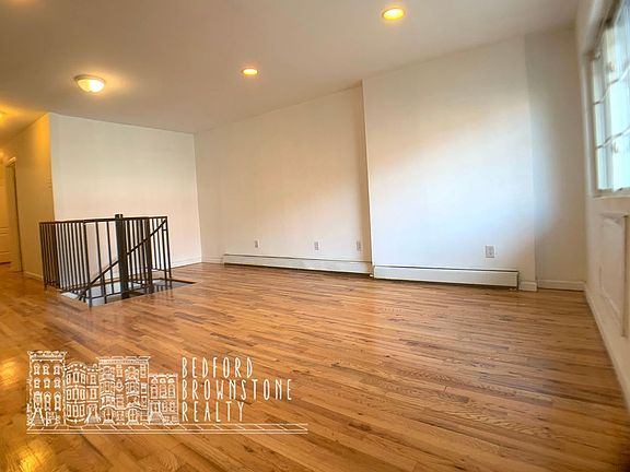 5th image of 212 Lexington Ave APT 1
