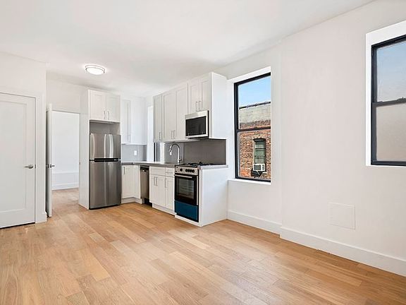 4th image of 207 Central Park N #39